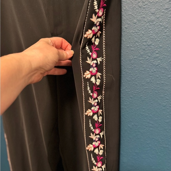 Parker Black Jogger Pants with Floral Embroidery S - Picture 2 of 7